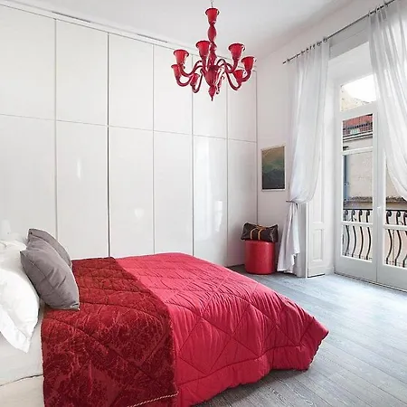 Sleeps 4 Air Con Wifi Apartment
