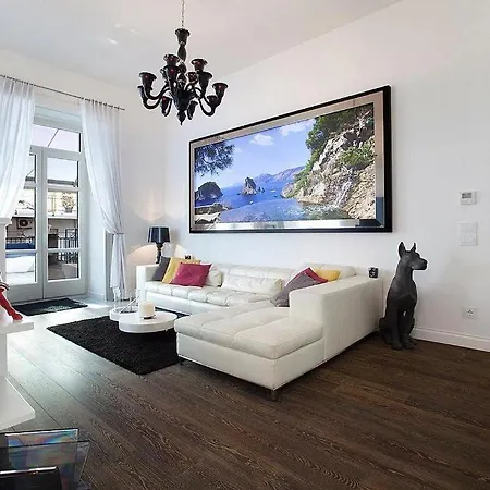 Sleeps 4 Air Con Wifi * Sorrento