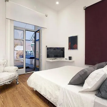 Sleeps 4 Air Con Wifi