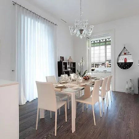 Sleeps 4 Air Con Wifi Sorrento